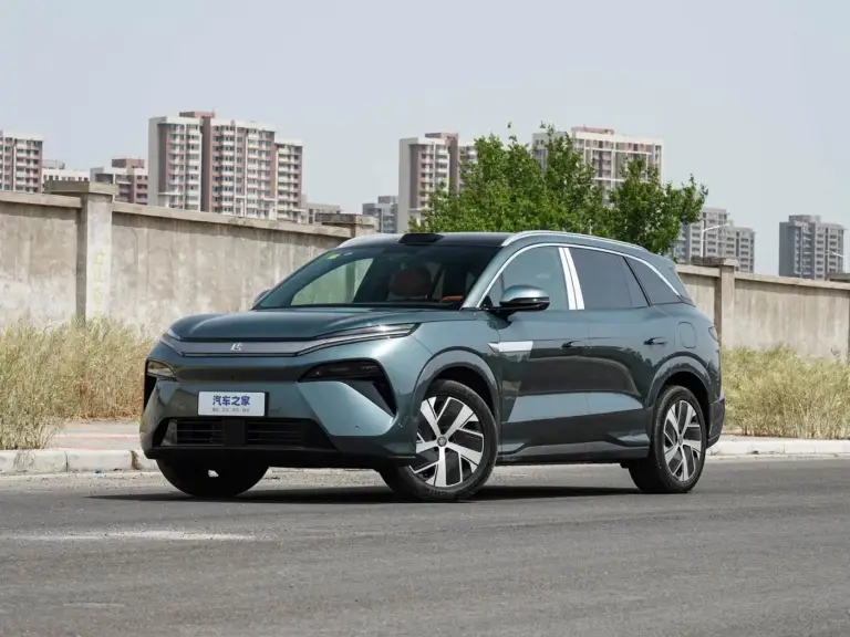 BYD Tang L